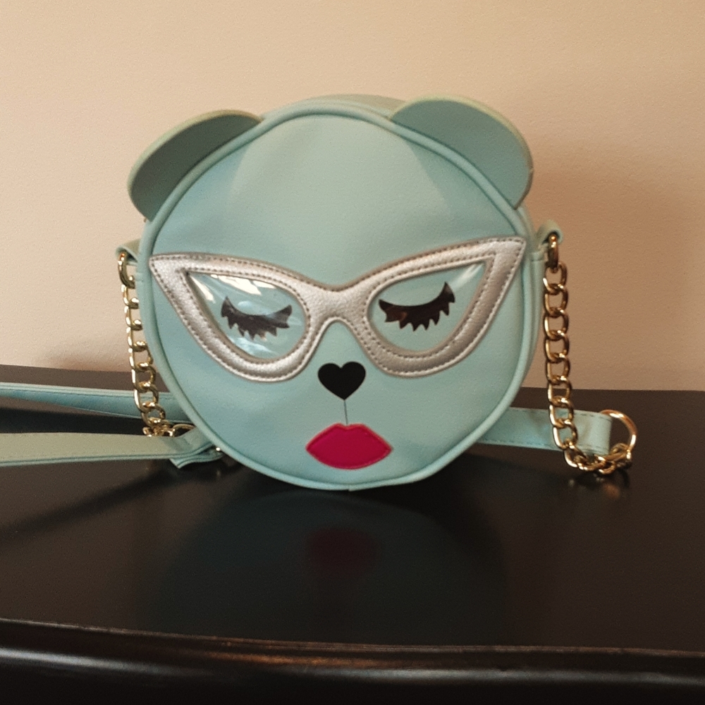 Luv Betsey by Betsey Johnson Cat Eyes Crossbody Bag💖💖💖NWOT